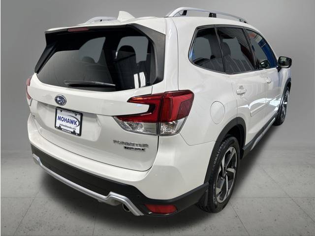 Used 2023 Subaru Forester Touring AWD/4WD image 5