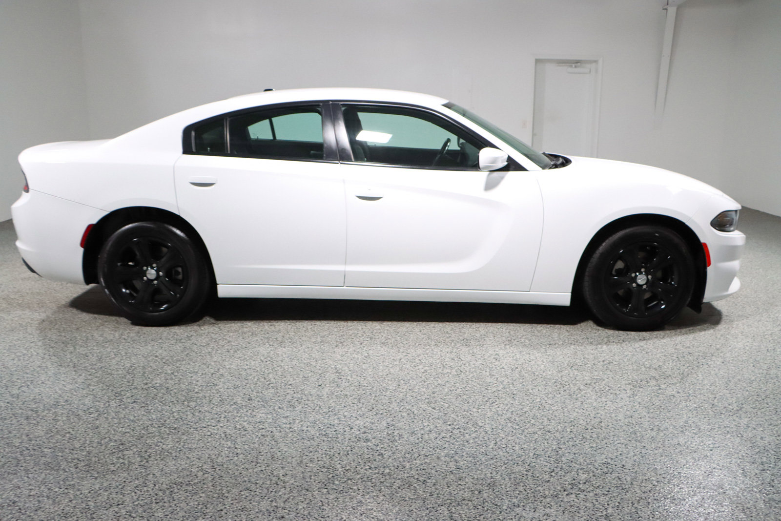 Used 2022 Dodge Charger SXT image 6