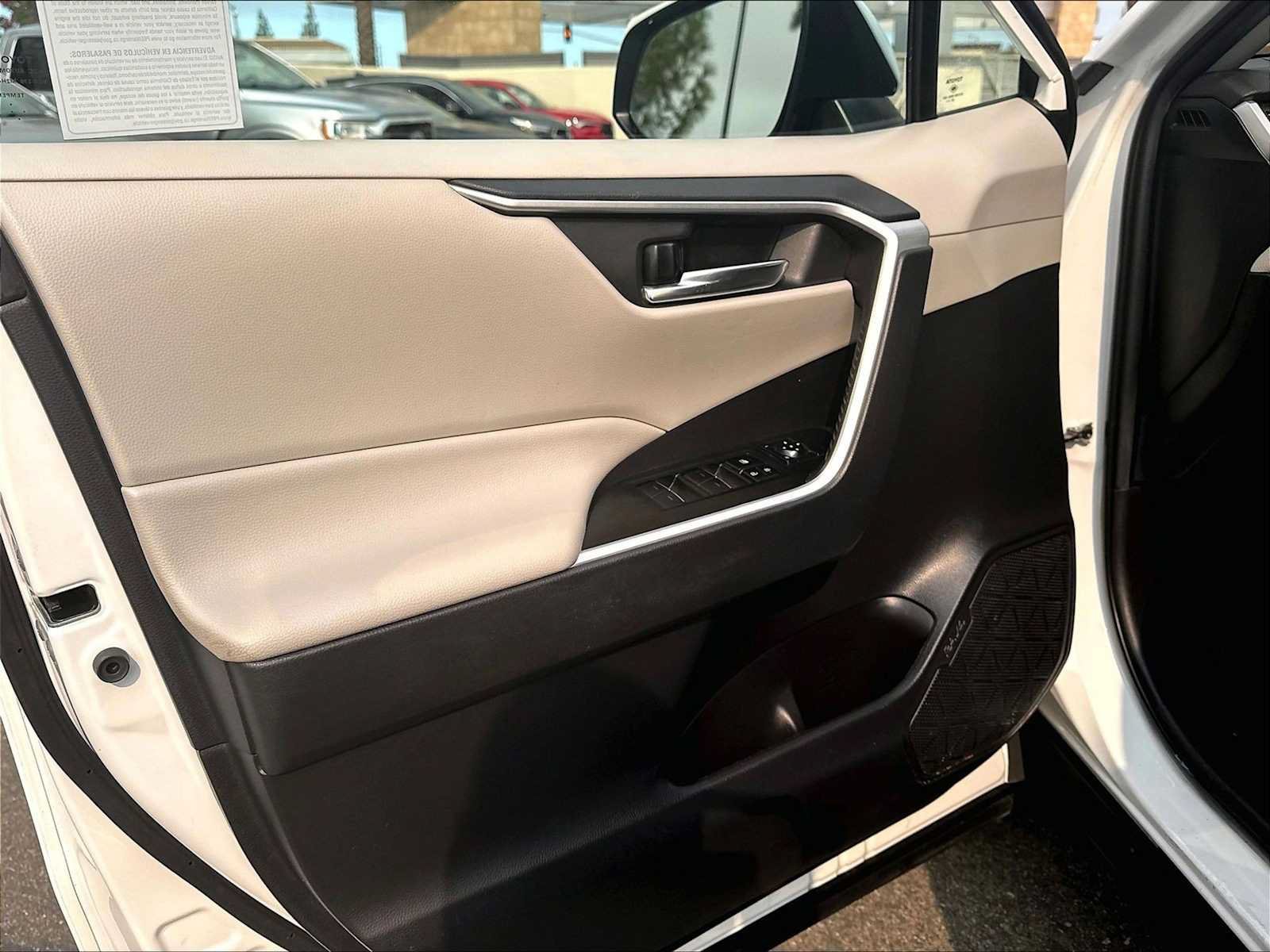 Used 2023 Toyota RAV4 XLE w/ Convenience Package FWD image 24