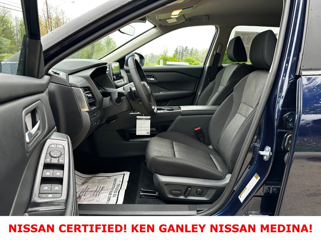 Certified 2026 Nissan Rogue SV AWD/4WD image 35