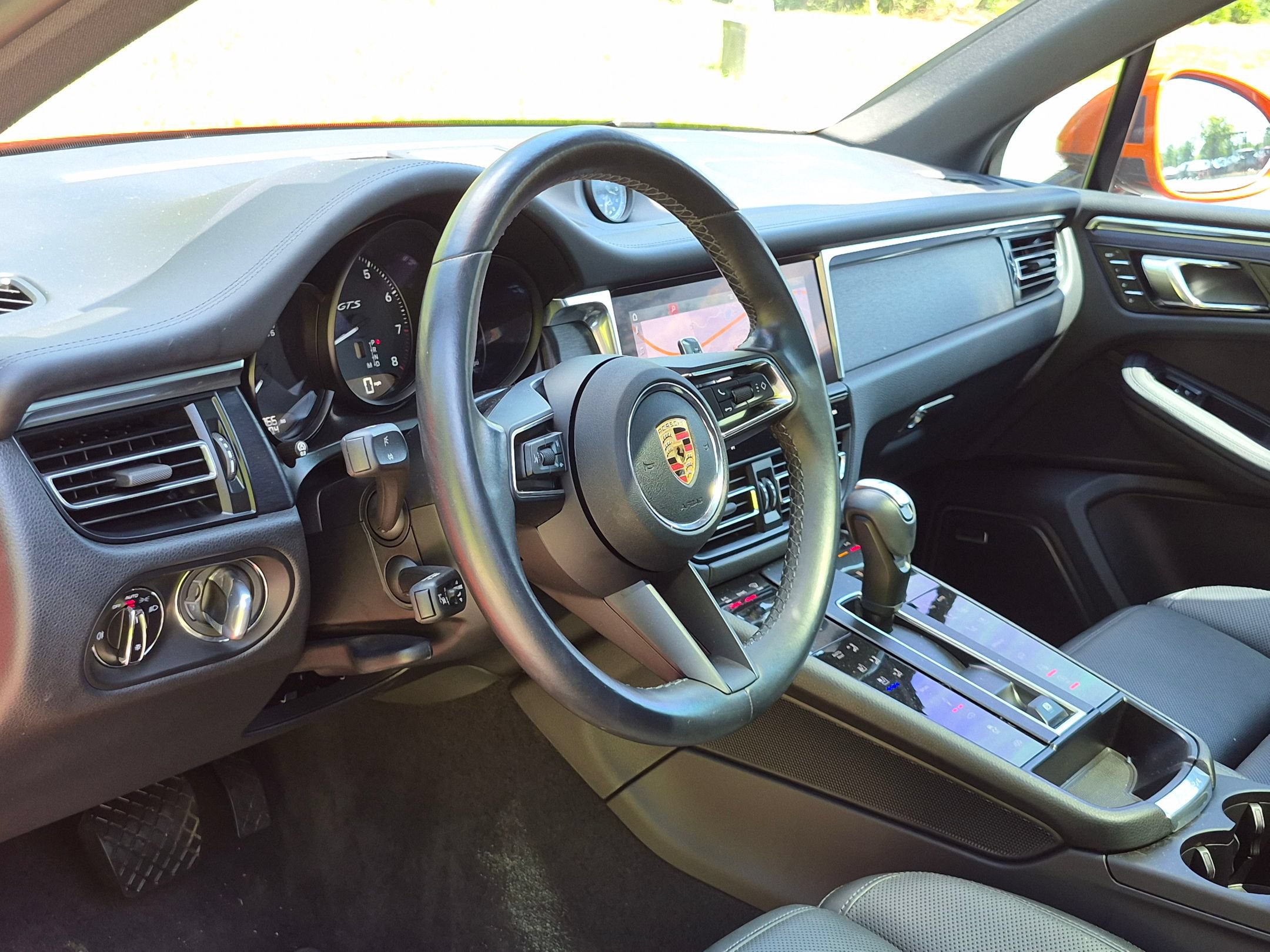 Certified 2023 Porsche Macan GTS AWD/4WD image 4