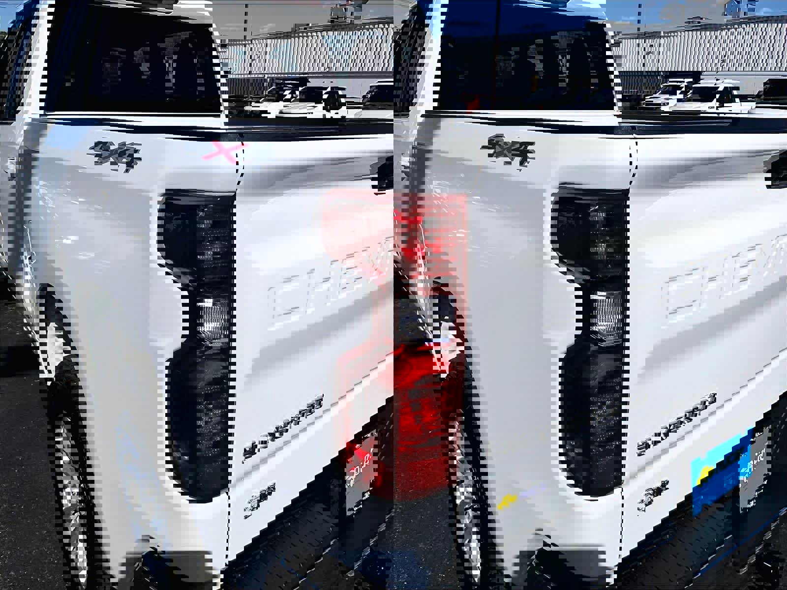 Used 2023 Chevrolet Silverado 1500 LT image 34