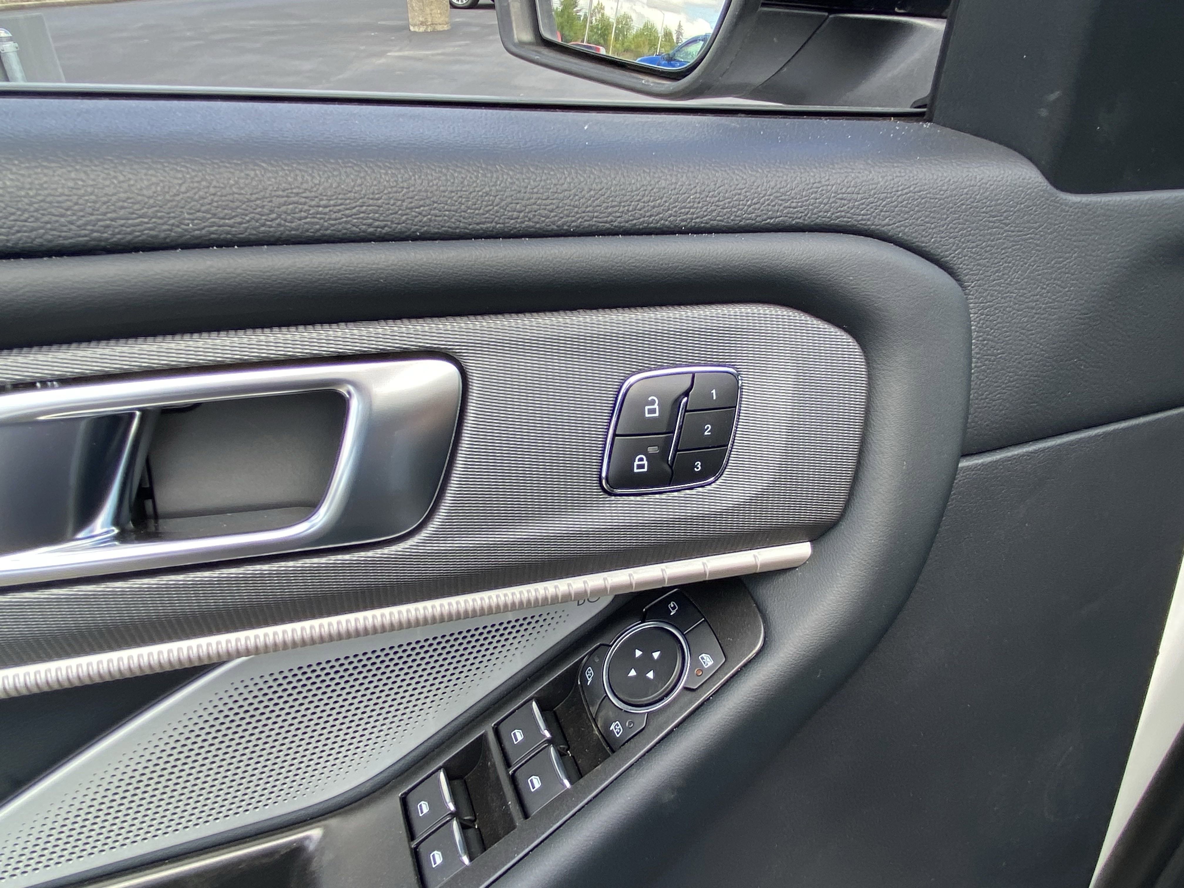 New 2025 Ford Explorer ST w/ Sun And Sound Package image 17