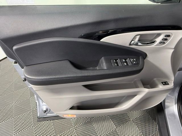 Used 2020 Honda Pilot Elite image 14