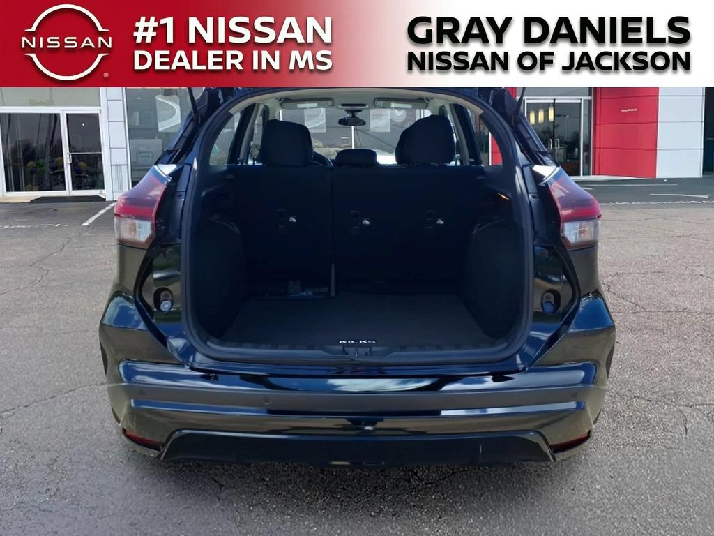 Certified 2025 Nissan Kicks Play S FWD image 9