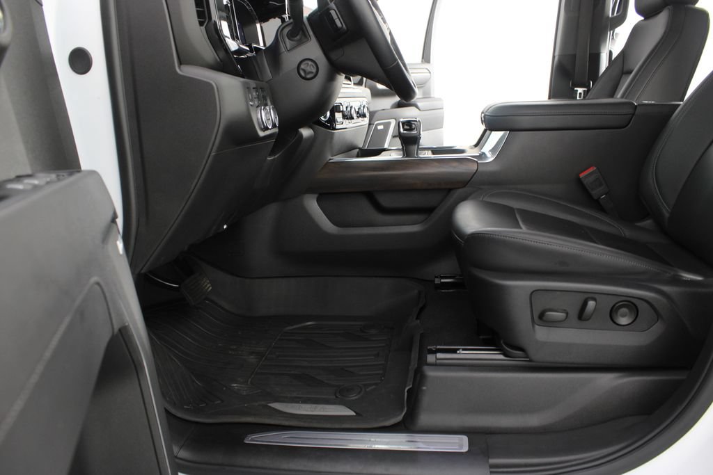 Used 2025 GMC Sierra 1500 SLT w/ SLT Premium Plus Package AWD/4WD image 18