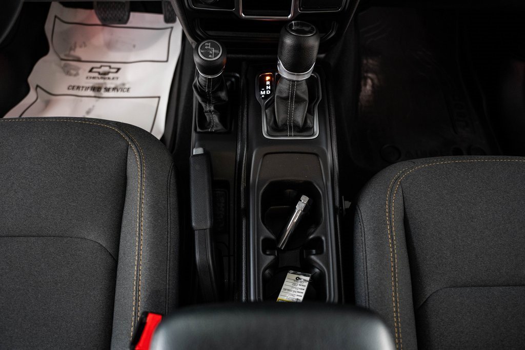 Used 2024 Jeep Wrangler Sport image 40