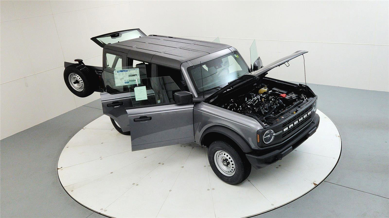 New 2025 Ford Bronco 4-Door image 16