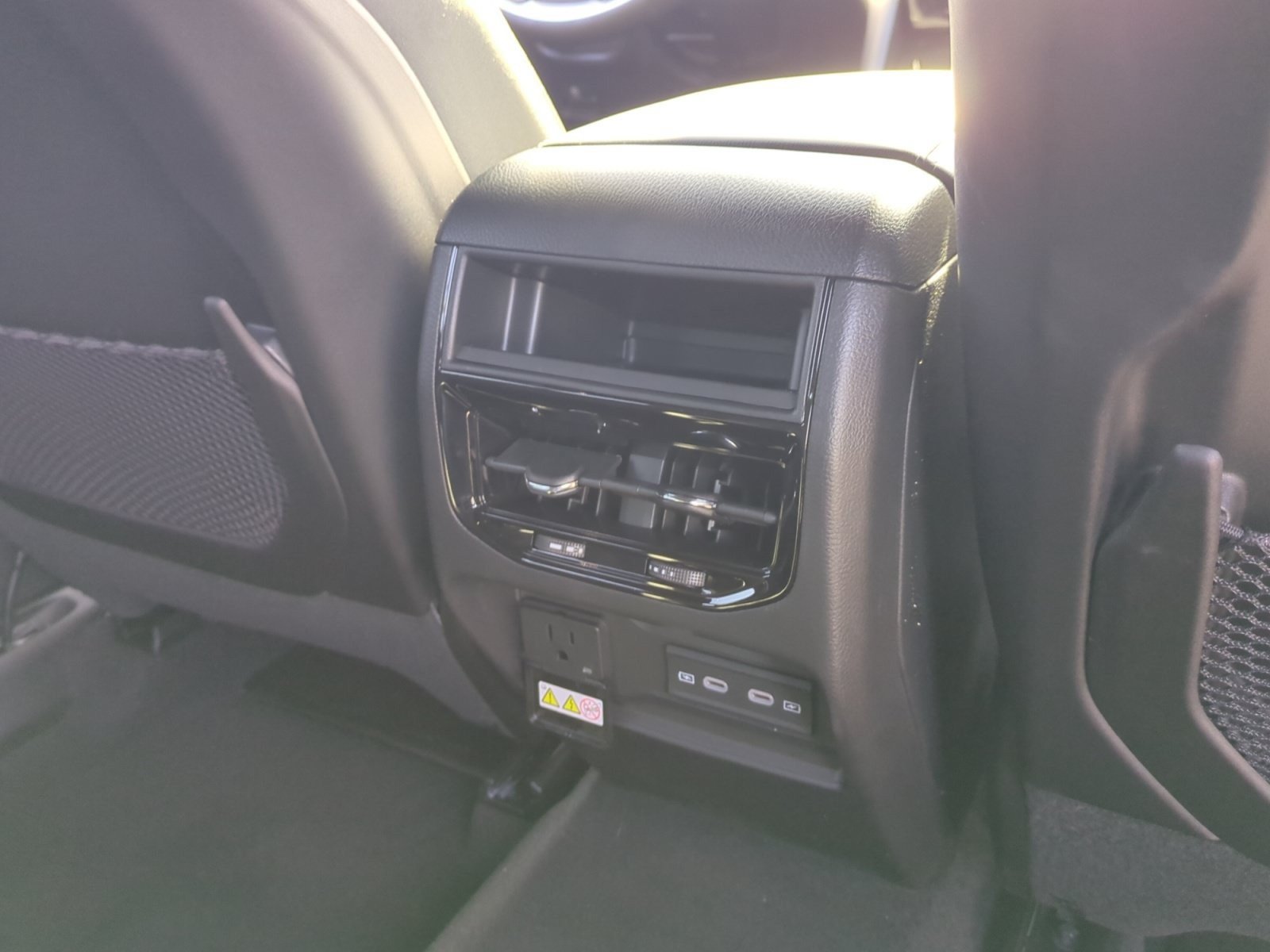 New 2026 Jeep Grand Cherokee Altitude AWD/4WD image 32
