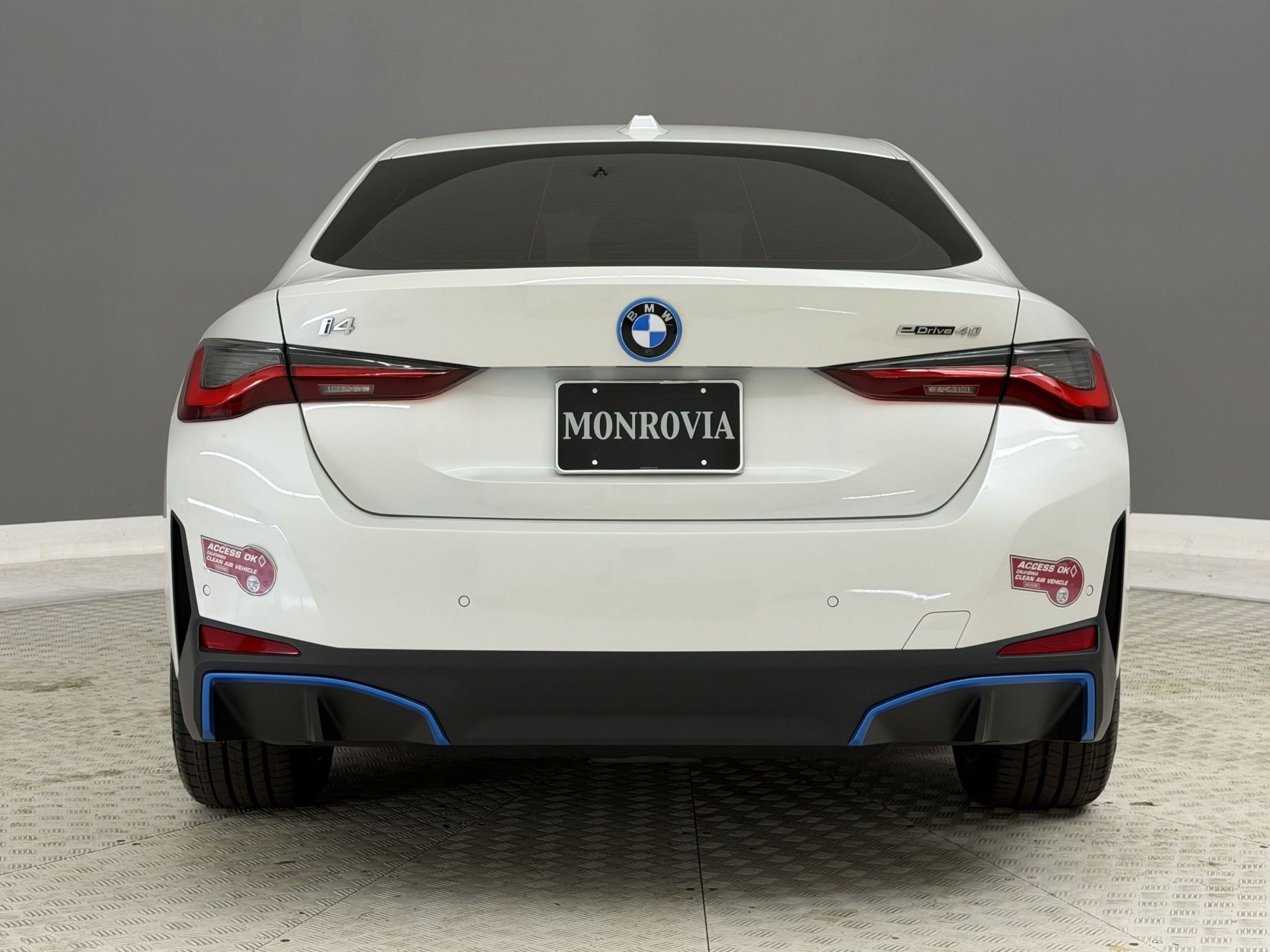 Certified 2023 BMW i4 eDrive40 w/ Premium Package RWD image 10