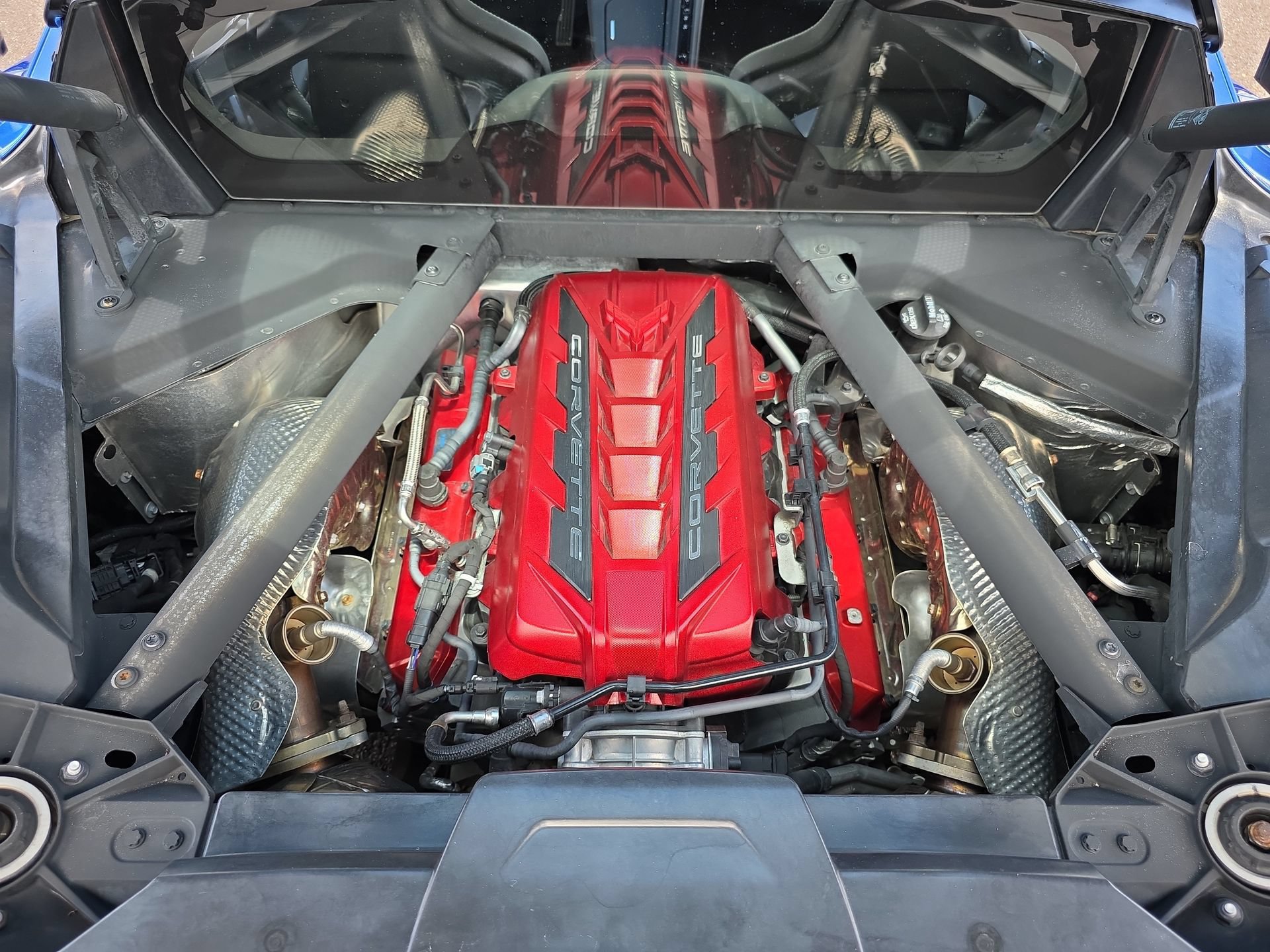 Used 2021 Chevrolet Corvette Stingray Coupe w/ Z51 Performance Package RWD image 14