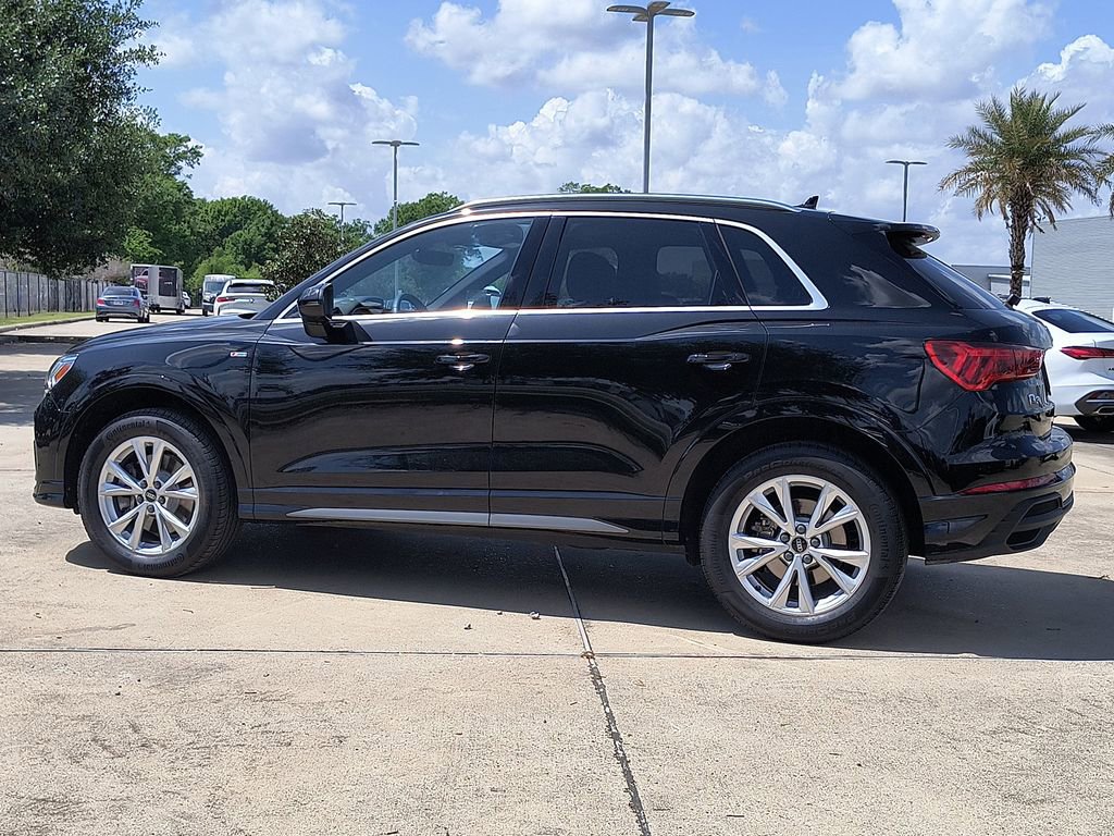 Used 2025 Audi Q3 2.0T Premium w/ Convenience Package image 4