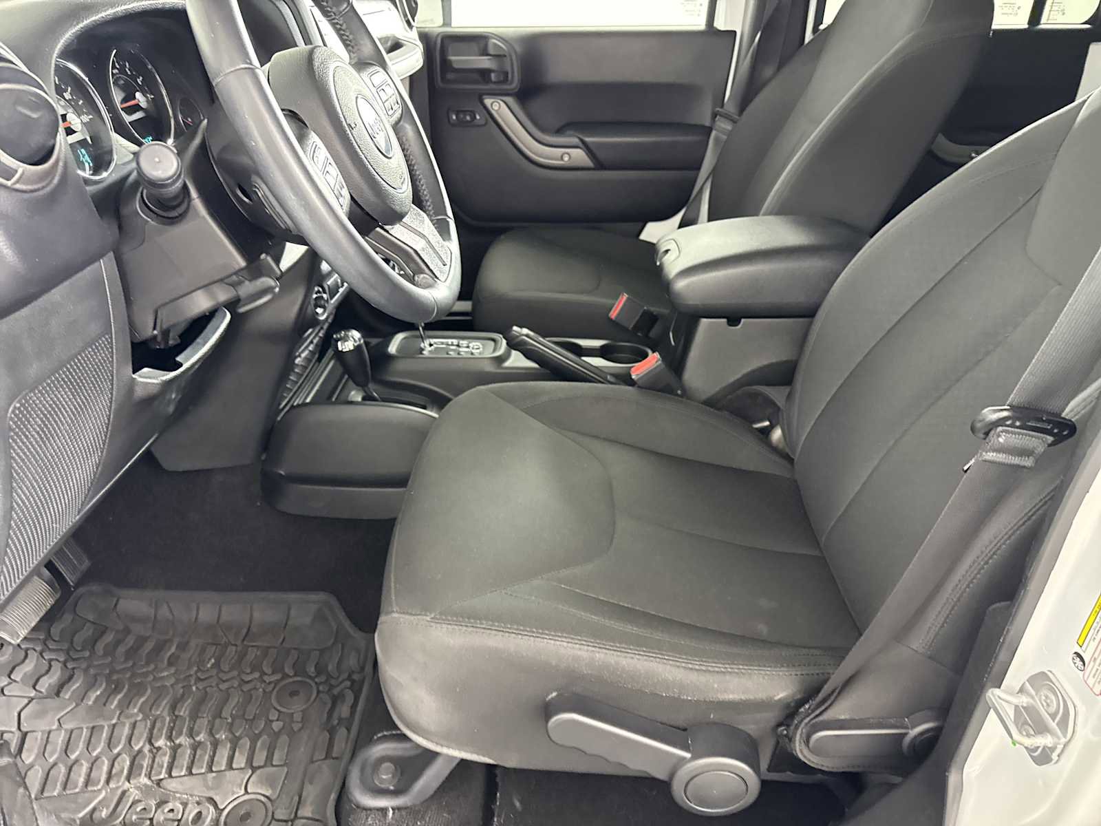 Used 2018 Jeep Wrangler Unlimited Sport S AWD/4WD image 7