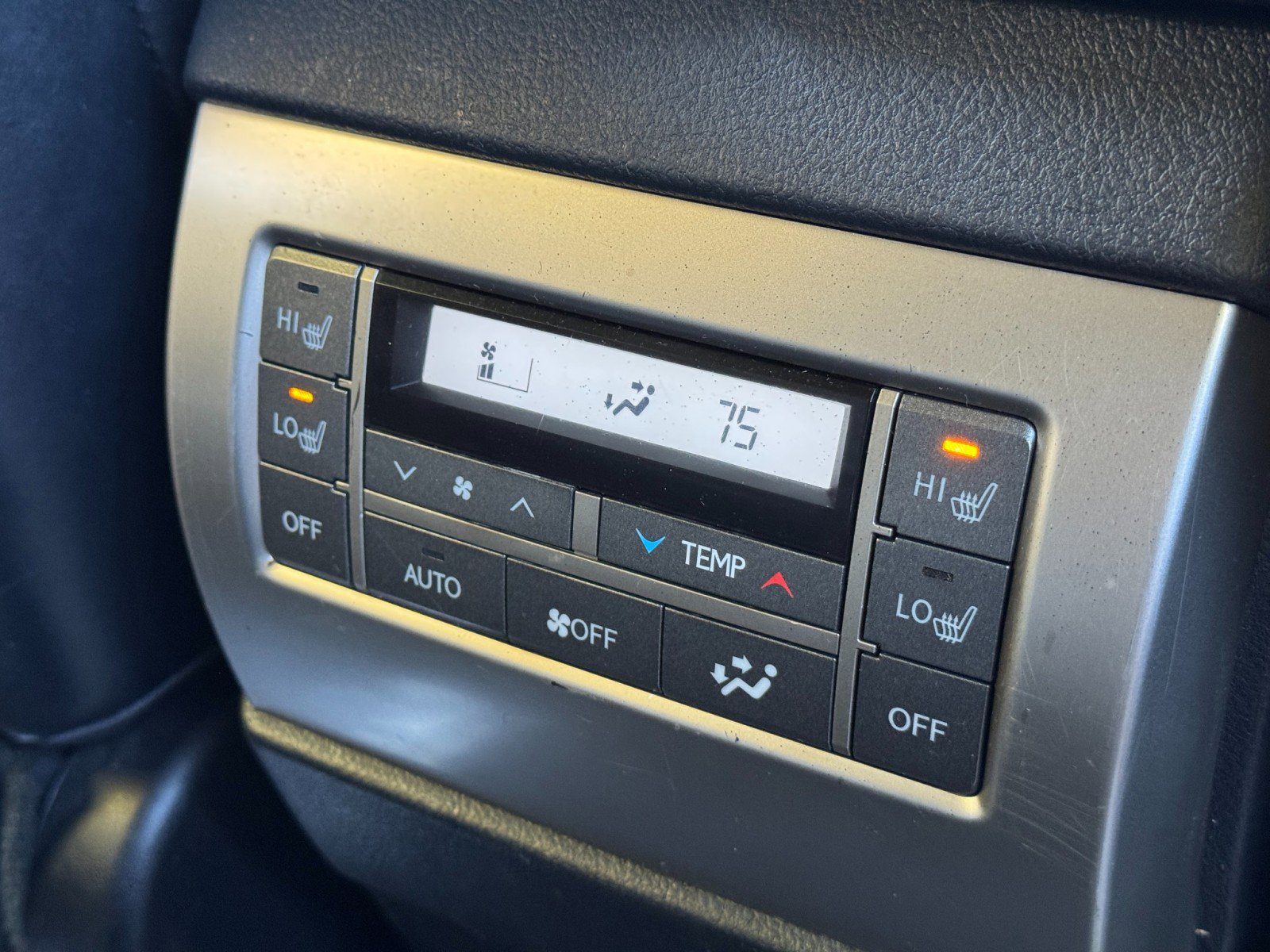 Used 2014 Lexus GX 460 image 34