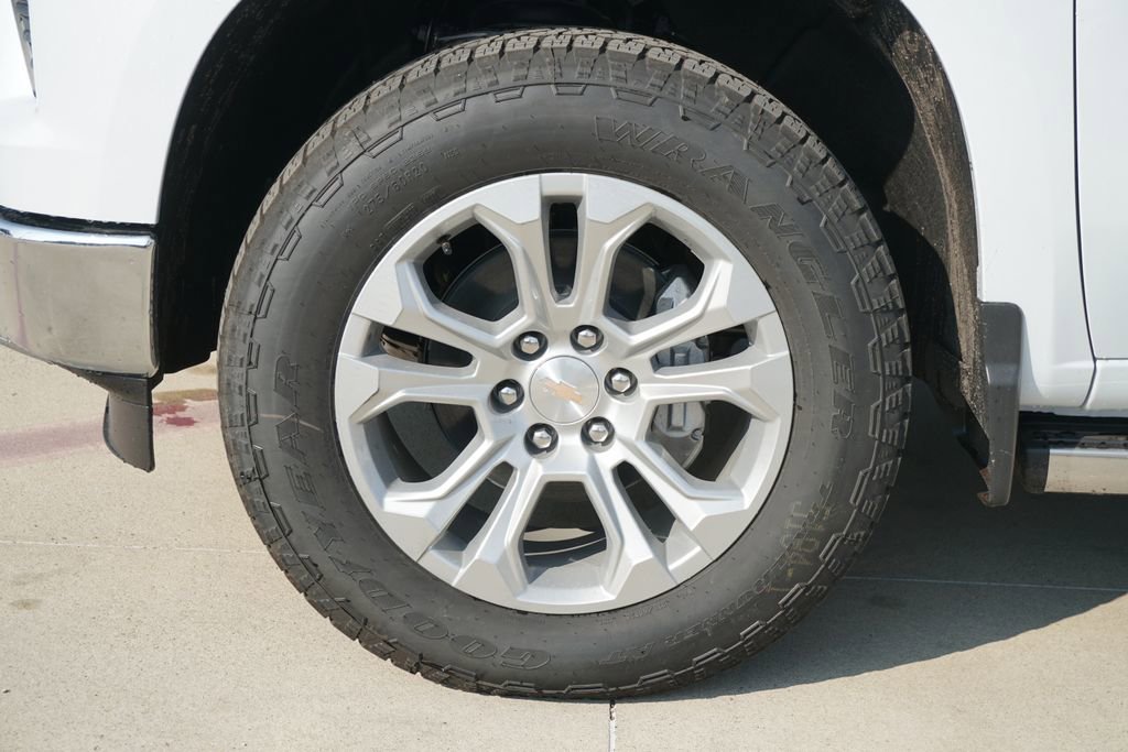 New 2026 Chevrolet Silverado 1500 LTZ w/ LTZ Premium Package image 14