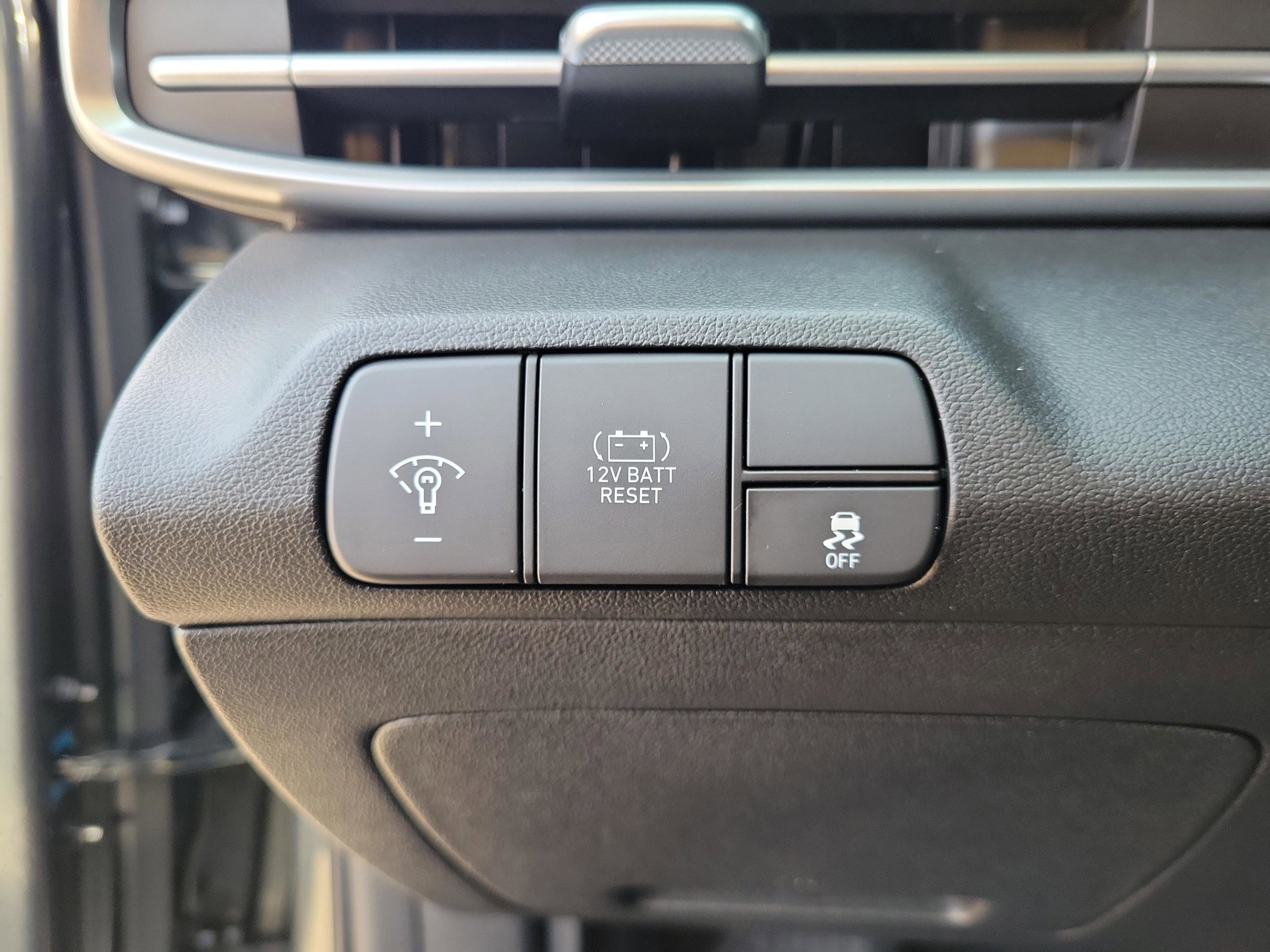 Used 2025 Hyundai Elantra Blue image 15