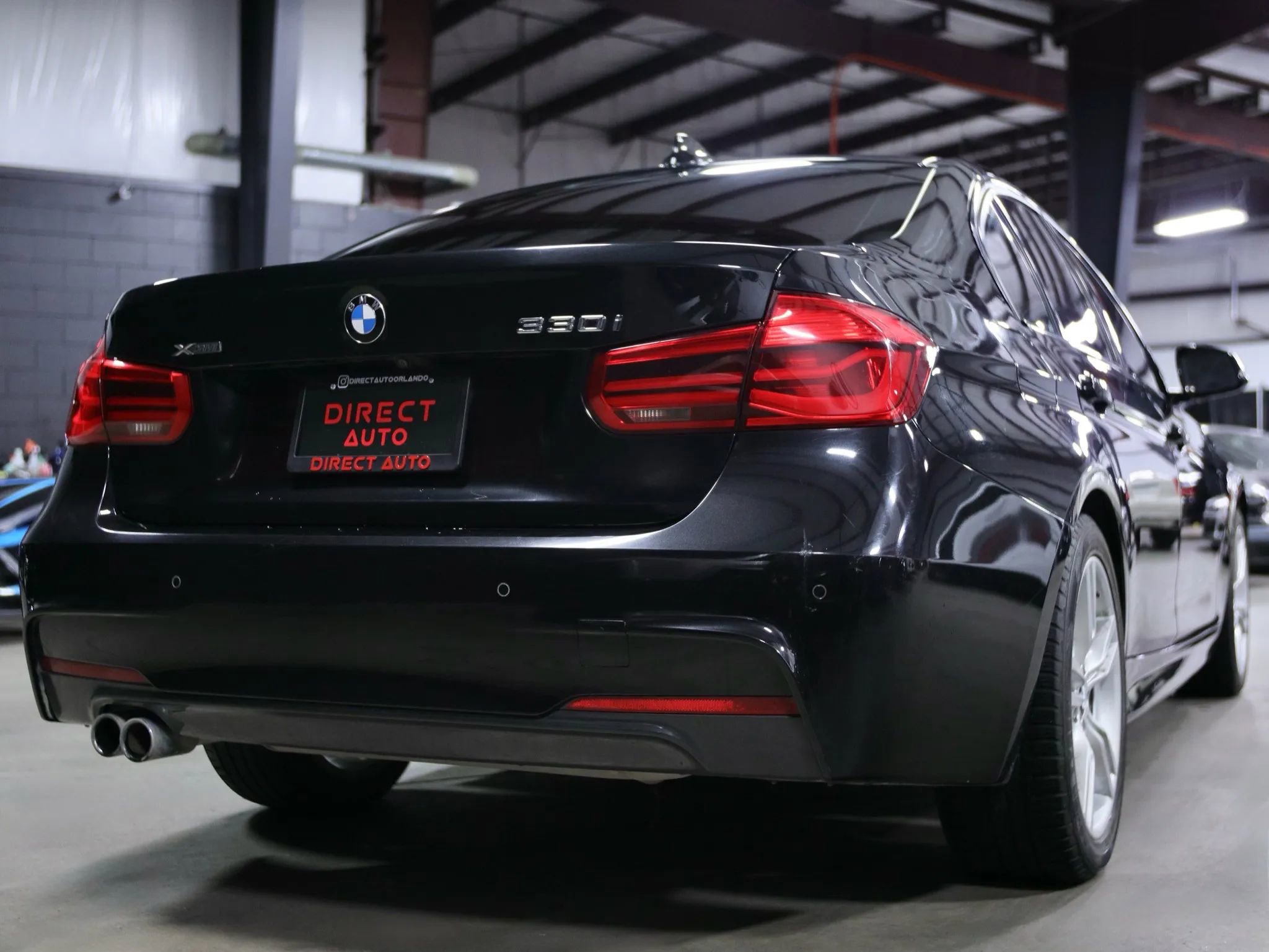 Used 2018 BMW 330i xDrive Sedan w/ M Sport Package image 11