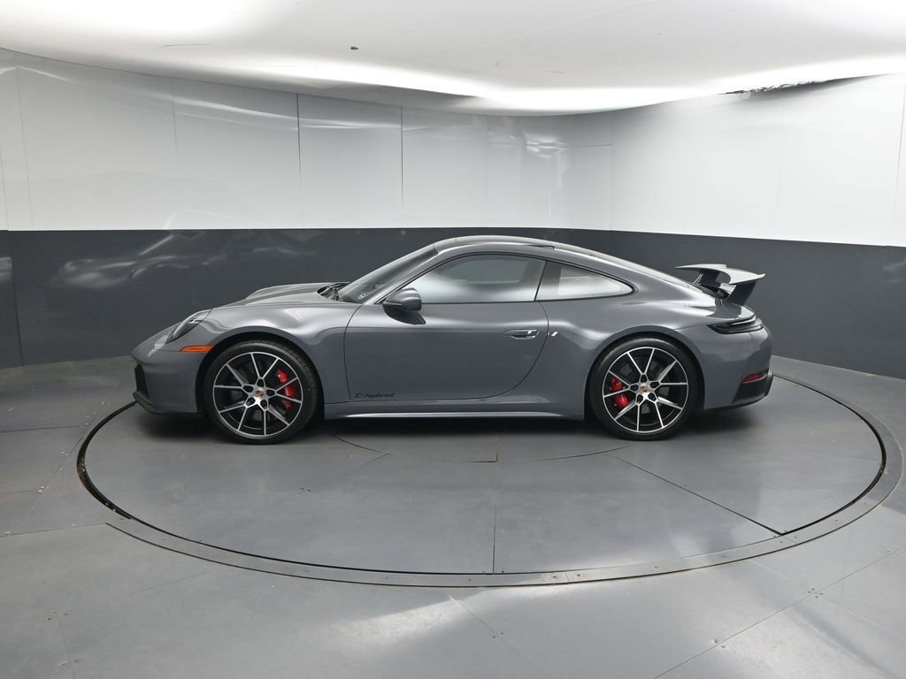 Certified 2026 Porsche 911 GTS image 2