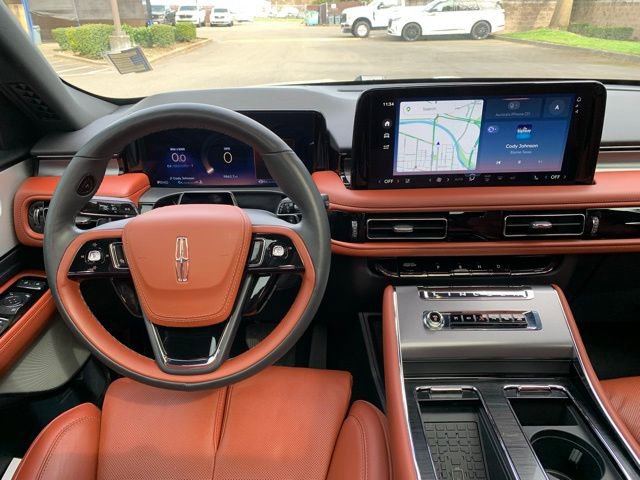 Certified 2025 Lincoln Aviator Reserve w/ Equipment Group 201A image 19