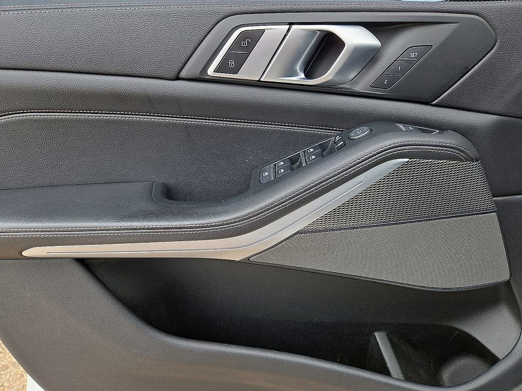 Used 2021 BMW X5 sDrive40i w/ M Sport Package image 22