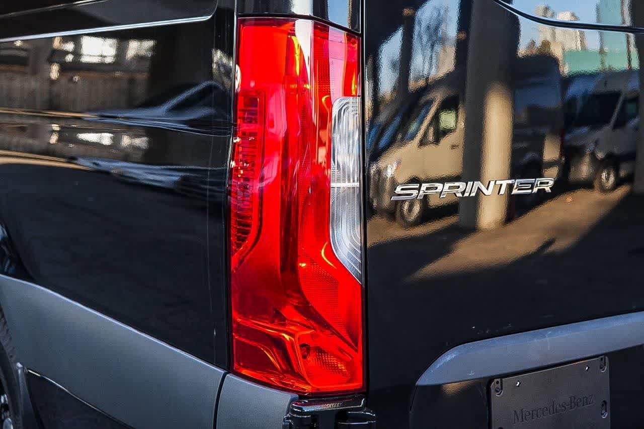 Used 2024 Mercedes-Benz Sprinter 3500 image 9