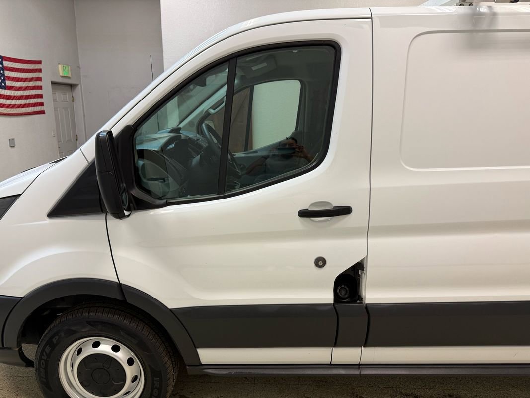 Used 2016 Ford Transit 250 130 Low Roof image 6