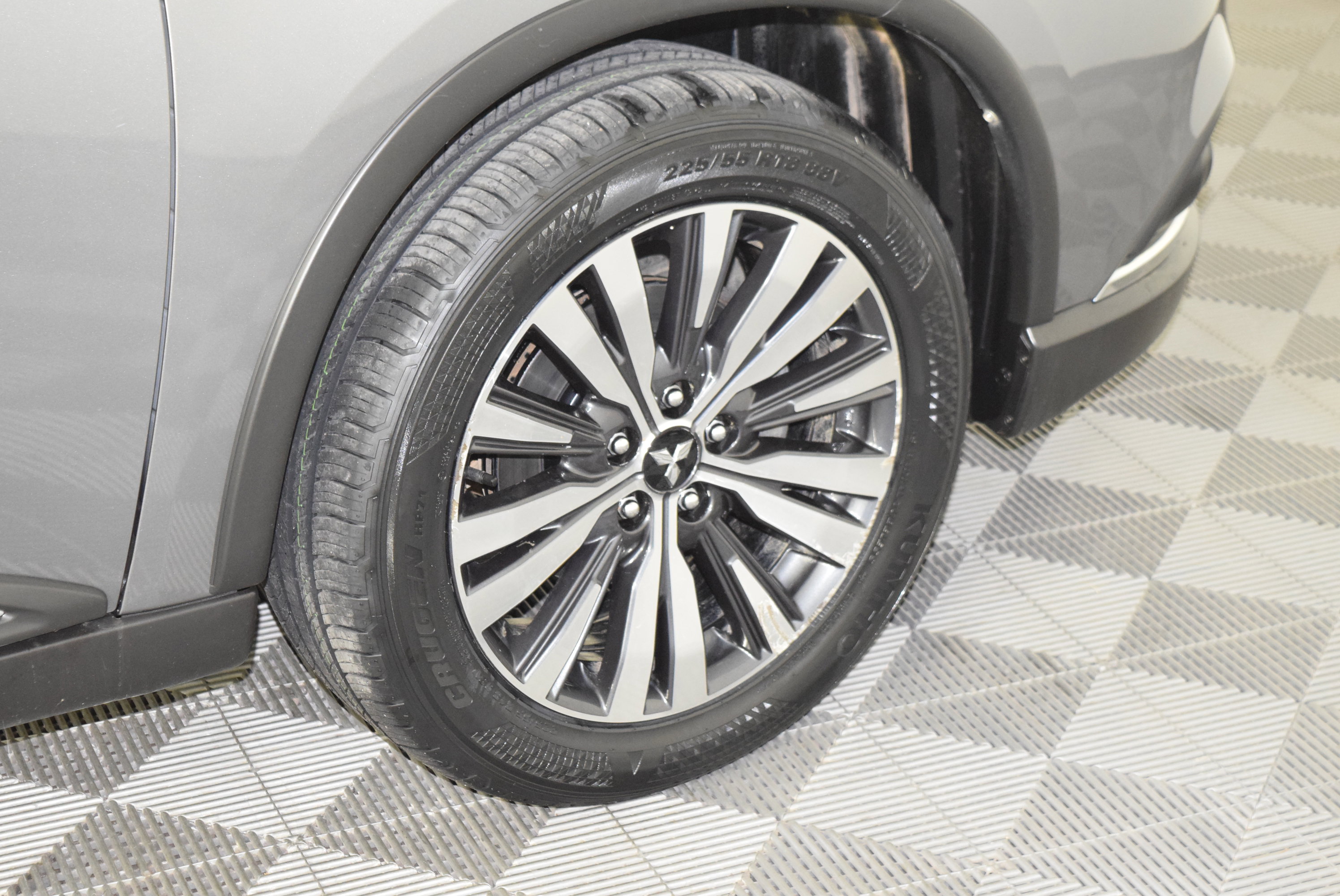 Used 2020 Mitsubishi Outlander ES image 41