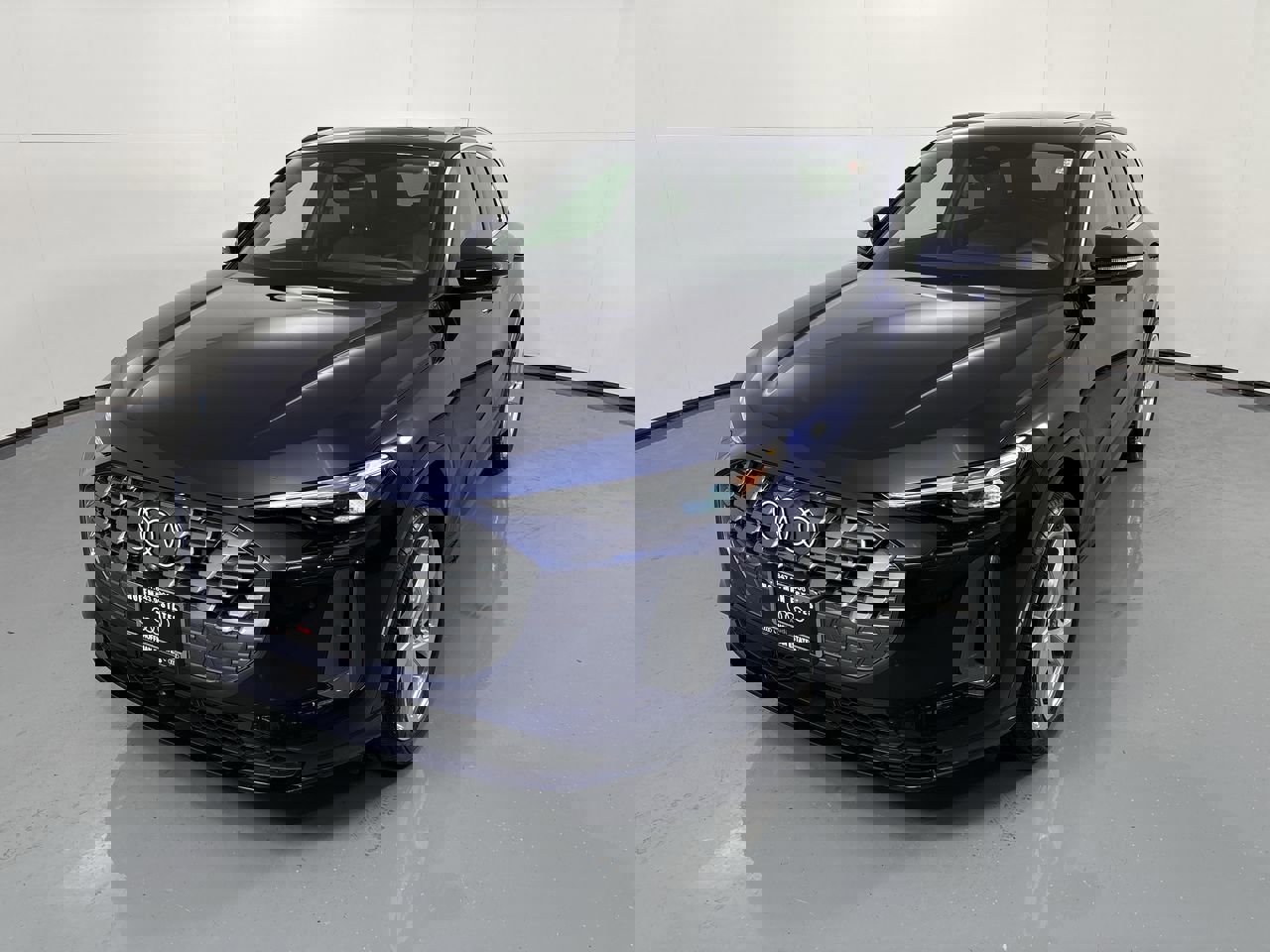 Used 2025 Audi Q5 Premium Plus w/ Premium Plus image 24