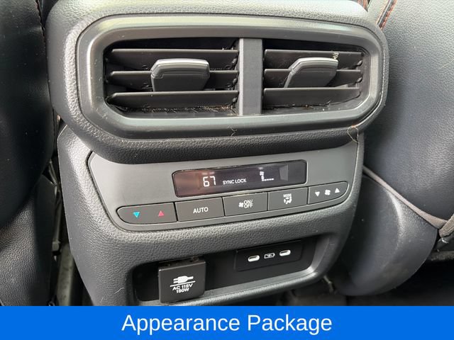 Used 2025 Honda Pilot TrailSport image 12