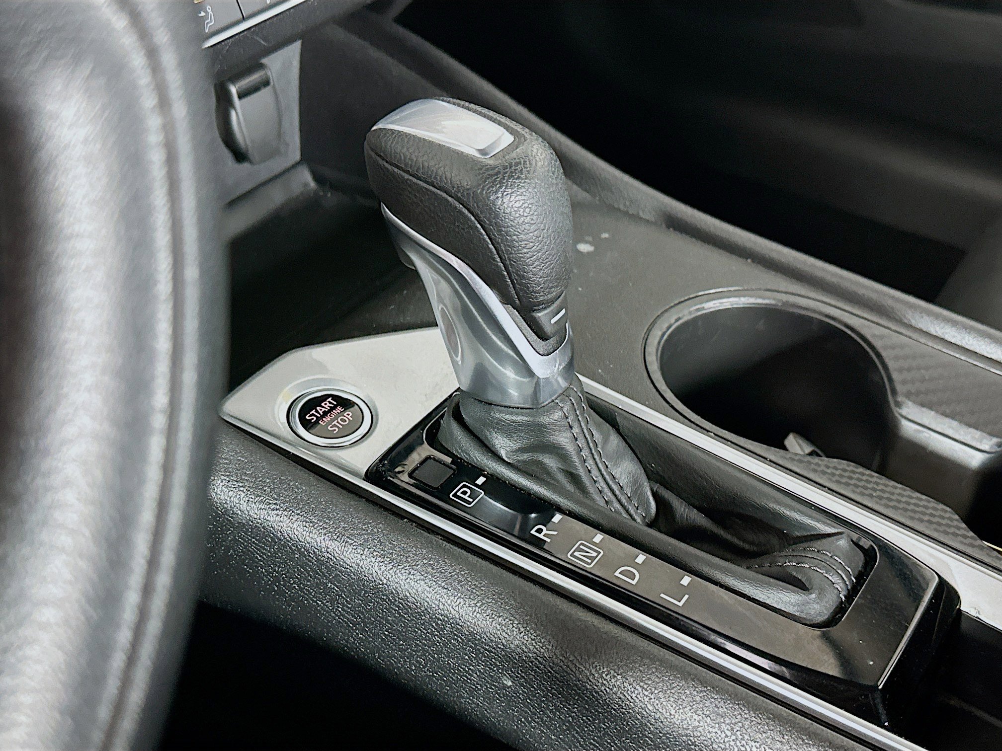 Used 2025 Nissan Altima 2.5 SV image 23