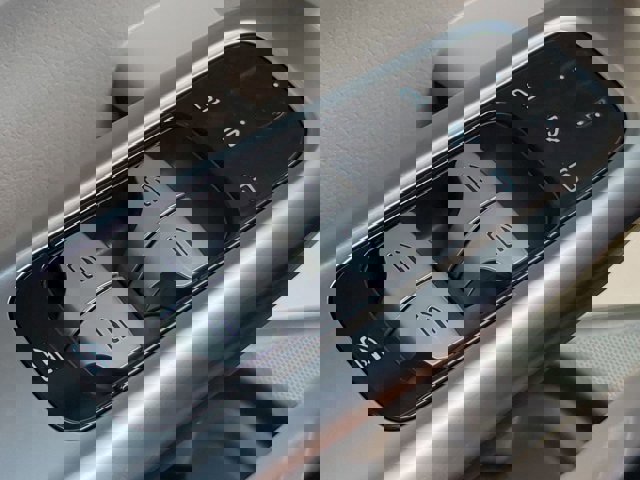 Used 2025 Mercedes-Benz C 300 C 300 image 23