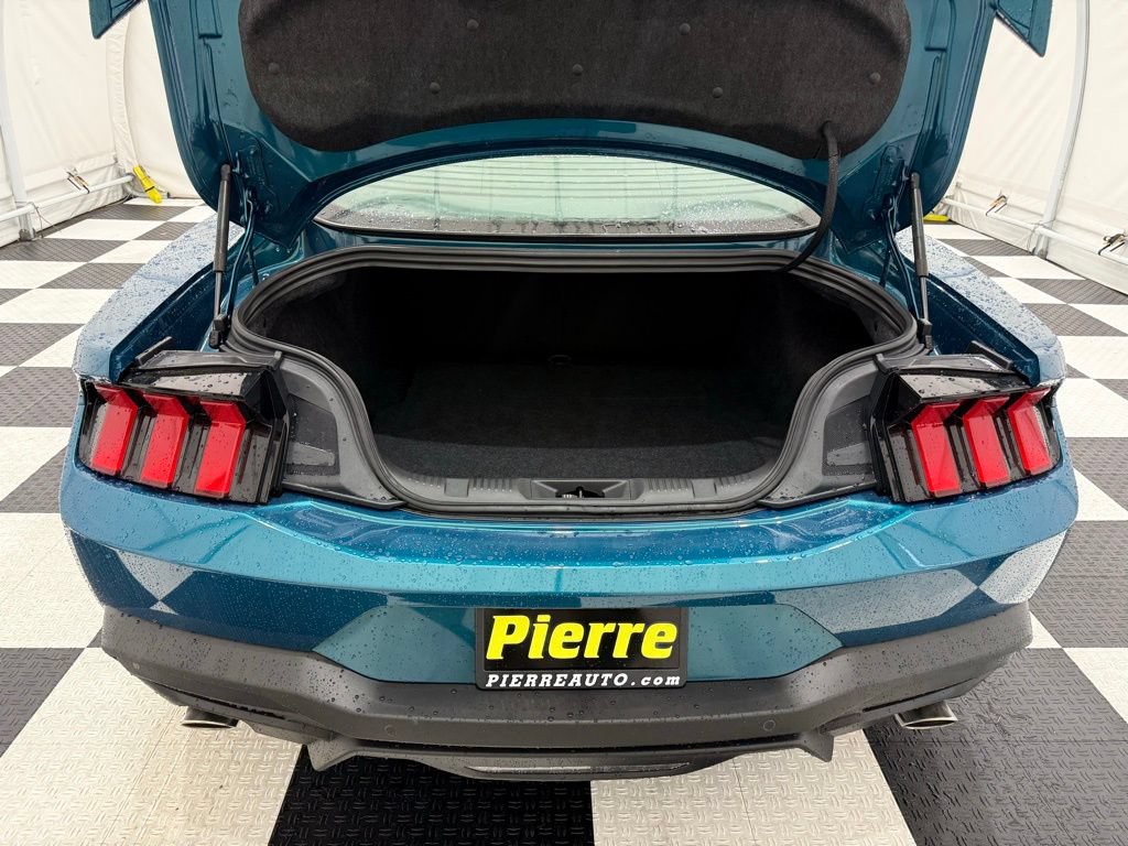 New 2026 Ford Mustang GT Premium w/ GT Performance Package RWD image 4