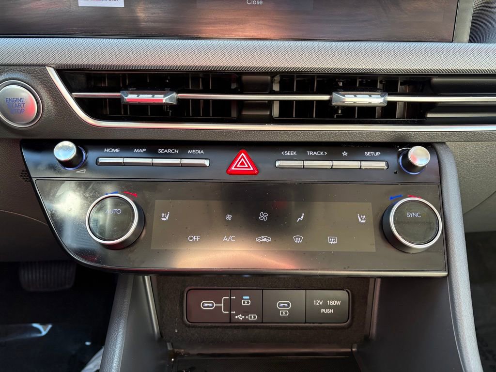 Used 2025 Hyundai Sonata SEL FWD image 23