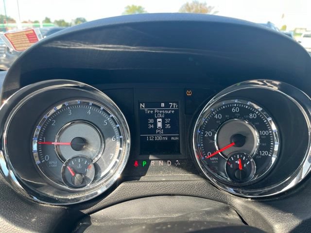 Used 2012 Chrysler Town & Country Touring-L w/ Entertainment Group #2 FWD image 28