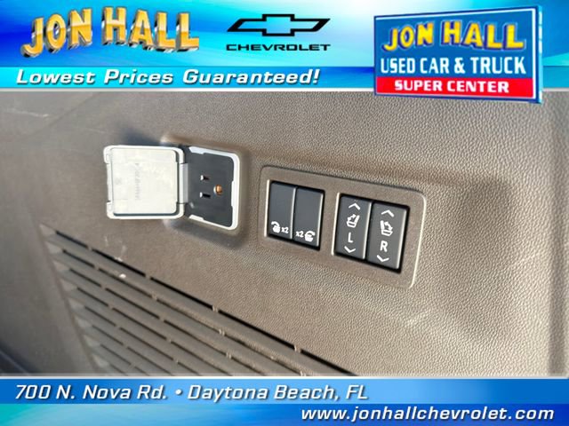 Used 2025 Chevrolet Suburban Z71 w/ Z71 Off-Road Package image 13
