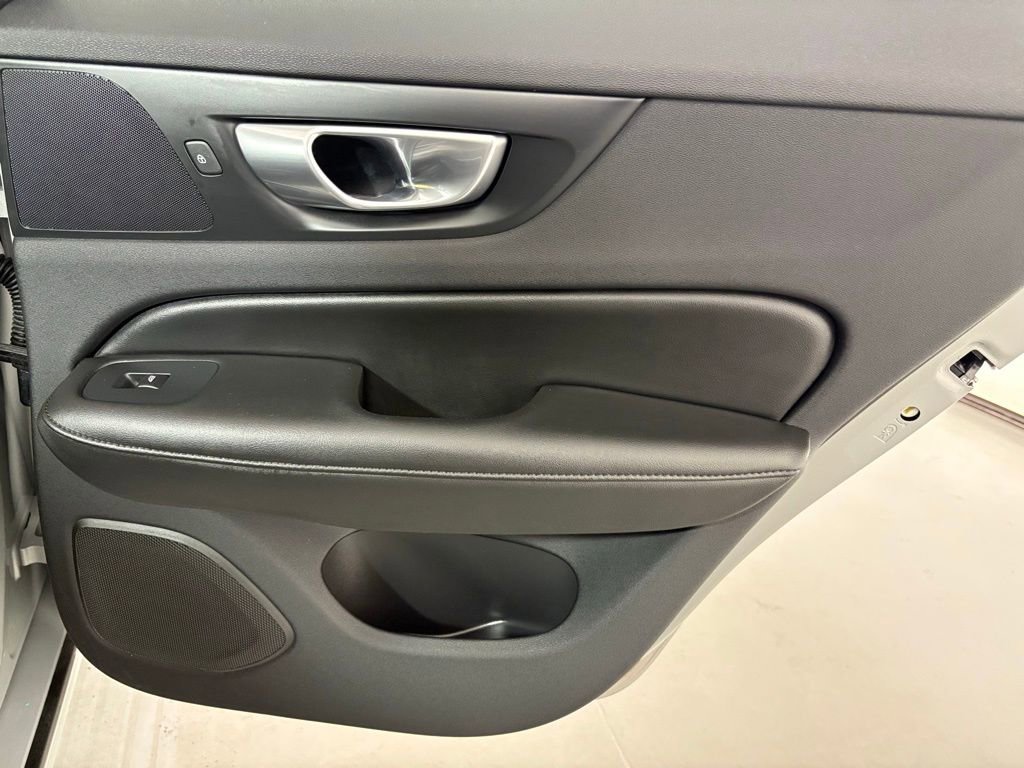 Used 2024 Volvo S60 B5 Core image 36