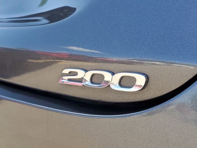 Used 2016 Chrysler 200 Limited image 6