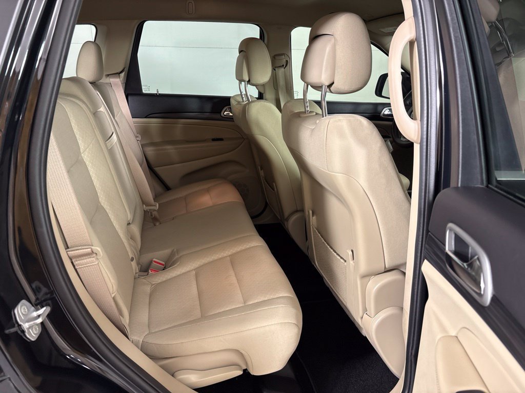 Used 2022 Jeep Grand Cherokee Laredo E RWD image 18