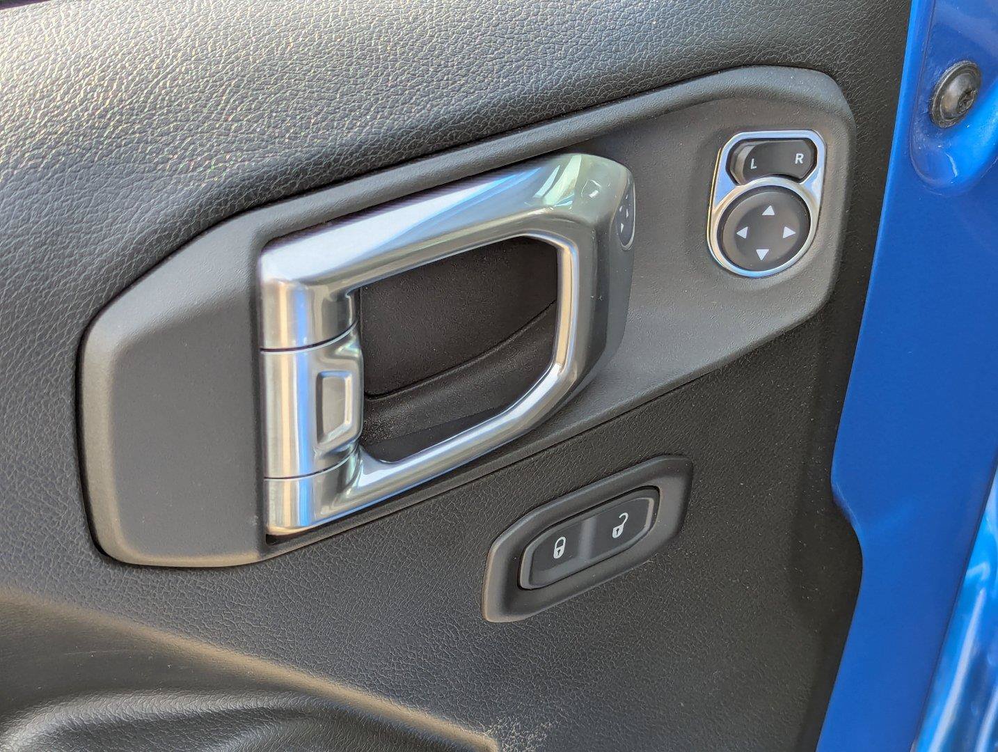 Used 2022 Jeep Wrangler Sport AWD/4WD image 11