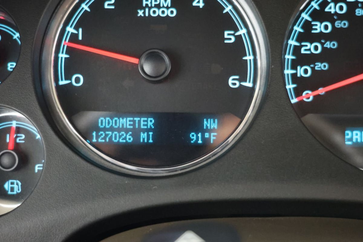 Used 2011 Chevrolet Avalanche LTZ AWD/4WD image 9