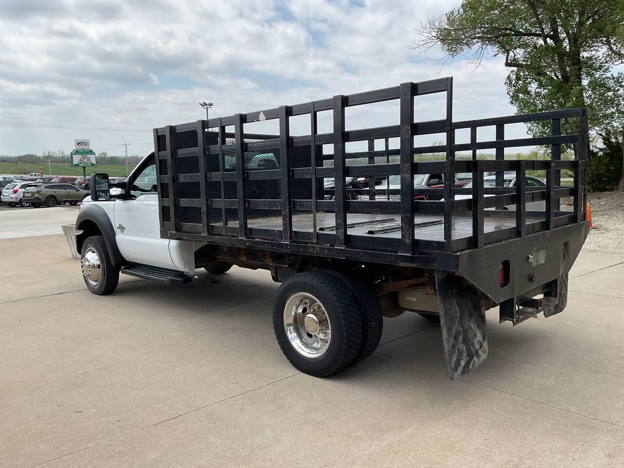 Used 2012 Ford F550 4X2 2dr Regular Cab 140.8 200. w/ Payload Upgrade Pkg image 21