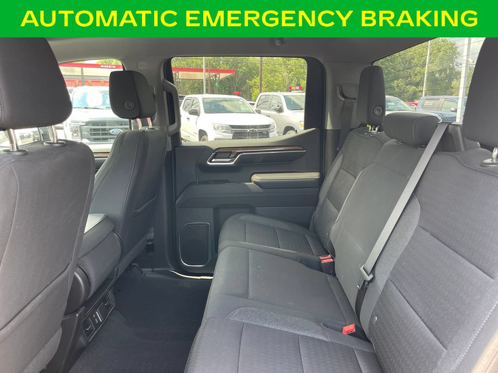 Used 2023 Chevrolet Silverado 1500 LT AWD/4WD image 14