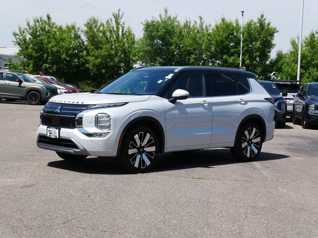 Used 2025 Mitsubishi Outlander SEL AWD/4WD image 2