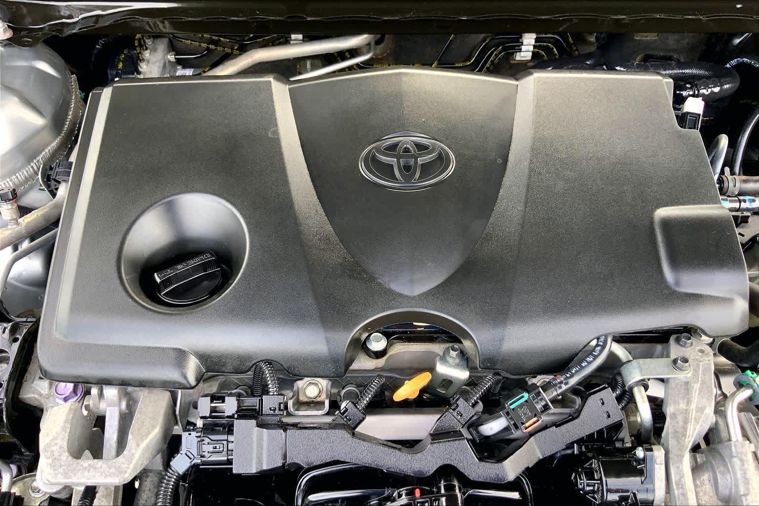Used 2018 Toyota Camry XSE FWD image 32