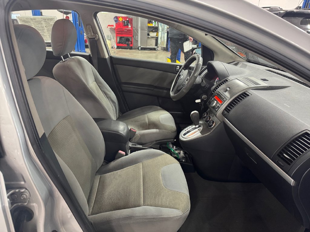 Used 2011 Nissan Sentra 2.0 SR FWD image 22