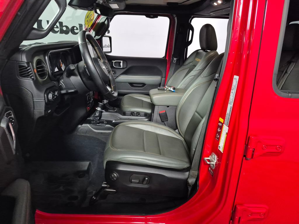 Used 2024 Jeep Gladiator Mojave AWD/4WD image 9
