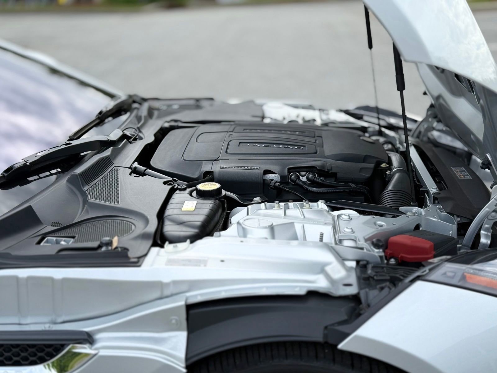 Used 2017 Jaguar F-TYPE Coupe RWD image 42