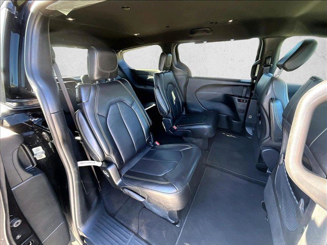 Used 2026 Chrysler Pacifica Select FWD image 26