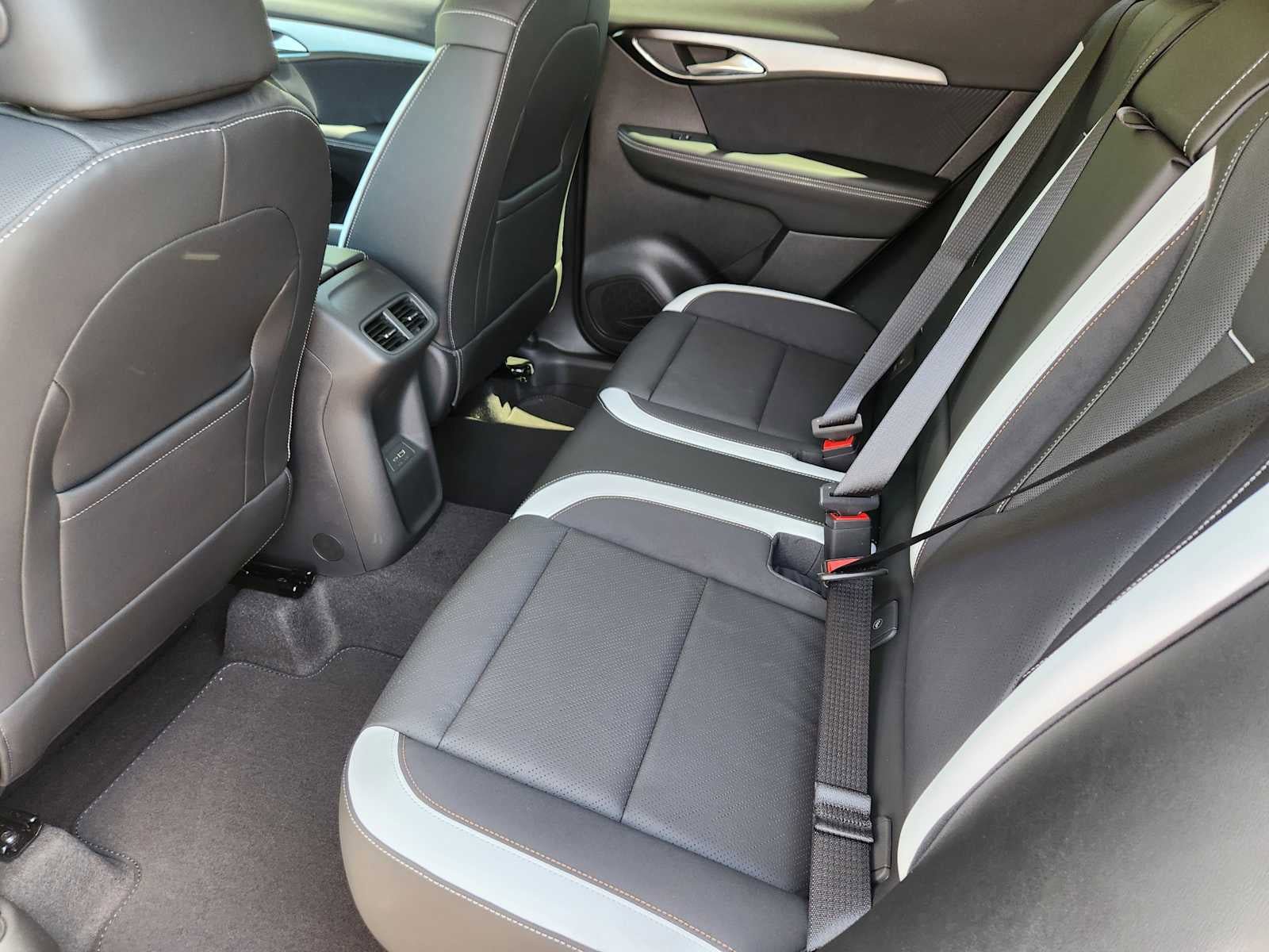 New 2025 Buick Envision Sport Touring AWD/4WD image 8