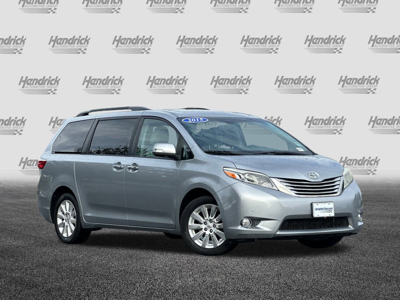 Used 2015 Toyota Sienna Limited Premium image 2